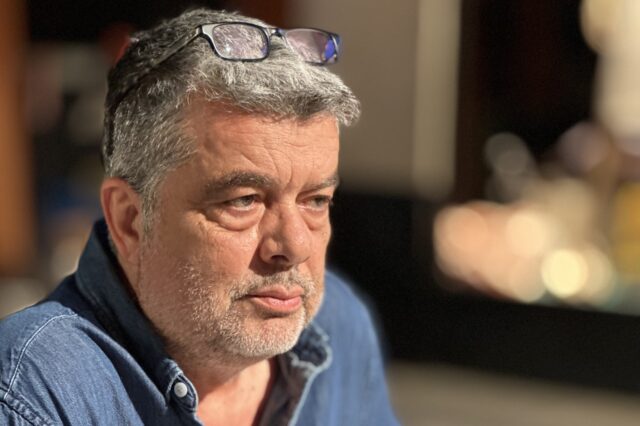 Σπύρος Μιχαλόπουλος: “Το κοινό θέλει να το κοιτάξεις στα μάτια και να του συμπεριφερθείς με τιμιότητα”