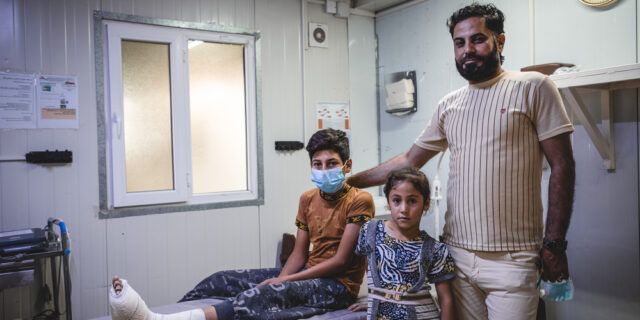 Η τεχνική ενός ορθοπεδικού από τη Δανία που σώζει παιδιά στο Ιράκ