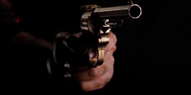 ΗΠΑ: Φοιτητής μπέρδεψε το σπίτι του με άλλο και τον πυροβόλησαν
