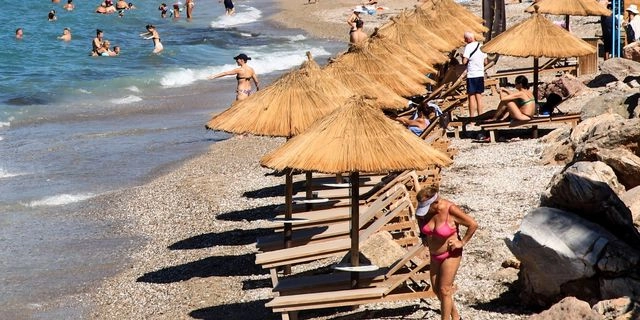Καιρός: “Καυτή” εβδομάδα με 38άρια – Ισχυροί άνεμοι στο Αιγαίο