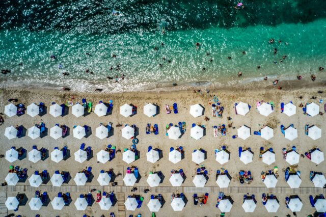 ΣΥΡΙΖΑ: Έτσι παρέδωσε η Ν.Δ τις παραλίες στους καταπατητές