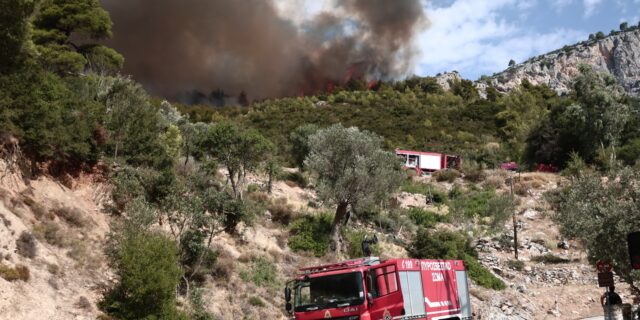 Κρήτη: Φωτιά στις Αρχάνες Ηρακλείου