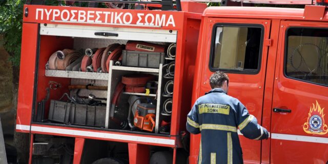 Φωτιά σε διαμέρισμα στην οδό Ρεθύμνου, στον δήμο Αθηναίων