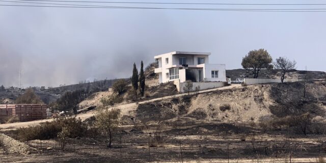 Ρόδος: Συγκέντρωση διαμαρτυρίας για τις φωτιές – Ζητούνται αναδασώσεις και αποζημιώσεις