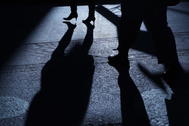 Αλμυρός: Στο Αυτόφωρο 37χρονος – Παρενοχλεί την πρώην σύντροφό του 10 χρόνια μετά τον χωρισμό τους