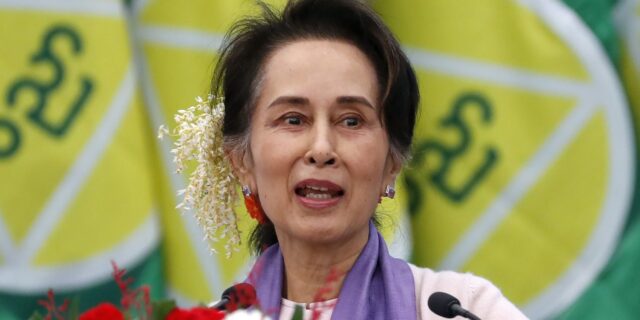 Μιανμάρ: Η Αούνγκ Σαν Σου Τσι έλαβε μερική χάρη – Παραμένει στη φυλακή