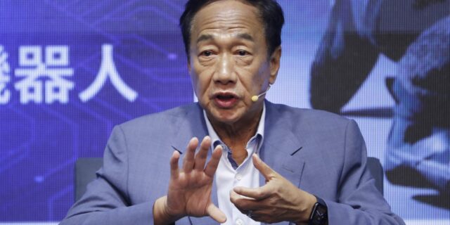Ταϊβάν: Ο ιδρυτής της Foxconn ανακοινώνει την υποψηφιότητά του στις προεδρικές εκλογές
