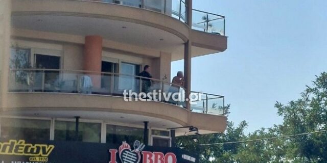 Θεσσαλονίκη: Μεθυσμένος άνδρας βγήκε με καραμπίνα στο μπαλκόνι του σπιτιού του
