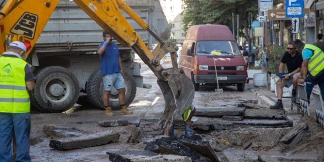 Θεσσαλονίκη: Χωρίς νερό μέχρι το απόγευμα πολλές περιοχές – Άγνωστο πότε θα αποκατασταθεί το ρεύμα
