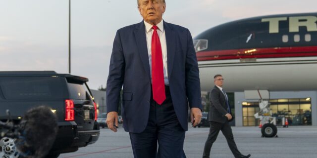 ΗΠΑ: Οι Αμερικανοί αμφισβητούν το βάρος που δήλωσε ο Τραμπ – “Σιγά μην είναι 98 κιλά”