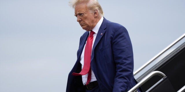 Τραμπ: Δήλωσε αθώος στις κατηγορίες για συνωμοσία