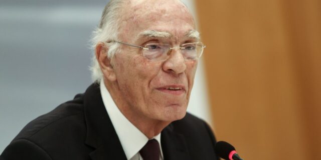 Όταν οι πίτσες στο στούντιο δεν πτόησαν τον Βασίλη Λεβέντη