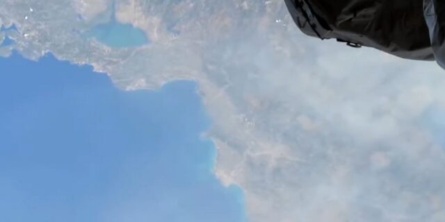 Φωτιές: Σκεπασμένη με καπνούς η Ελλάδα – Βίντεο από τον Διεθνή Διαστημικό Σταθμό