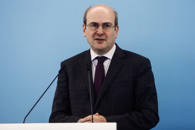 Χατζηδάκης: Θα εξετάσουμε αν θα παραταθεί το Market Pass και μετά τον Οκτώβρη