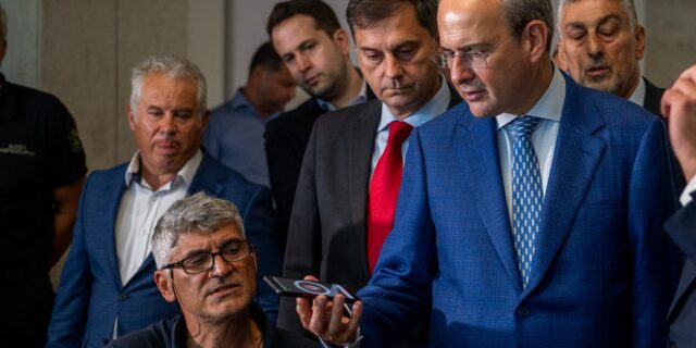 Χατζηδάκης: Το “αυτοκίνητο” της κυβέρνησης δεν έχει όπισθεν στο θέμα της φοροδιαφυγής