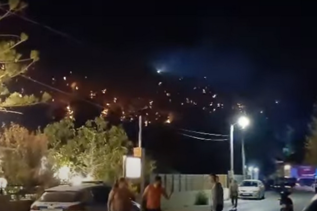 Ζάκυνθος: Οριοθετήθηκε η φωτιά στο Ακρωτήρι – Σε επιφυλακή η Πυροσβεστική