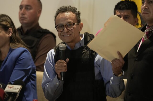 Ισημερινός – Κριστιάν Σουρίτα: “Το διεθνές οργανωμένο έγκλημα πίσω από το φόνο υποψηφίου για την προεδρία”