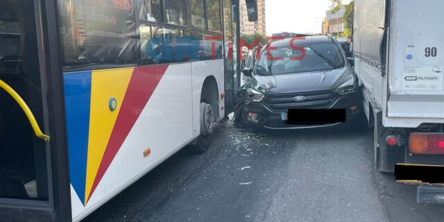 Θεσσαλονίκη: Κινηματογραφική καταδίωξη – Μπήκε ανάποδα στον Λαγκαδά και έπεσε πάνω σε λεωφορείο του ΟΑΣΘ