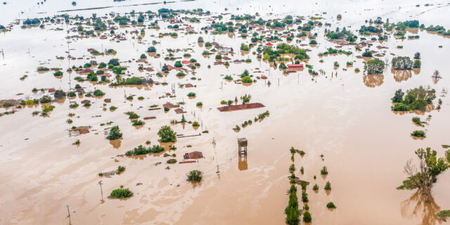 Χωρίς σχέδιο, χωρίς υποδομές και με το μυαλό στο κέρδος: Έτσι πνίγεται η Ελλάδα