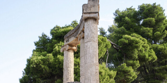 5 Αρχαιολογικοί περίπατοι