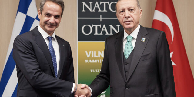 Πότε γίναμε τόσο “φίλοι” με τους Τούρκους;