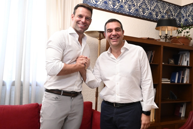 Συνάντηση του νέου προέδρου του ΣΥΡΙΖΑ - Προοδευτική Συμμαχία Στέφανου Κασσελάκη με τον πρώην πρωθυπουργό και επί 15 χρόνια πρόεδρο του κόμματος Αλέξη Τσίπρα, Δευτέρα 25 Σεπτεμβρίου 2023.