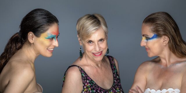 Κυριακή Σπανού: “Μετά τόσες αποτυχίες σε πολέμους και επαναστάσεις δύο γυναίκες επιμένουν στο απελπισμένο γέλιο”