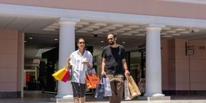 Πώς να διαλέξεις σωστά το κατάλληλο outfit για τους γάμους και τις βαφτίσεις του καλοκαιριού