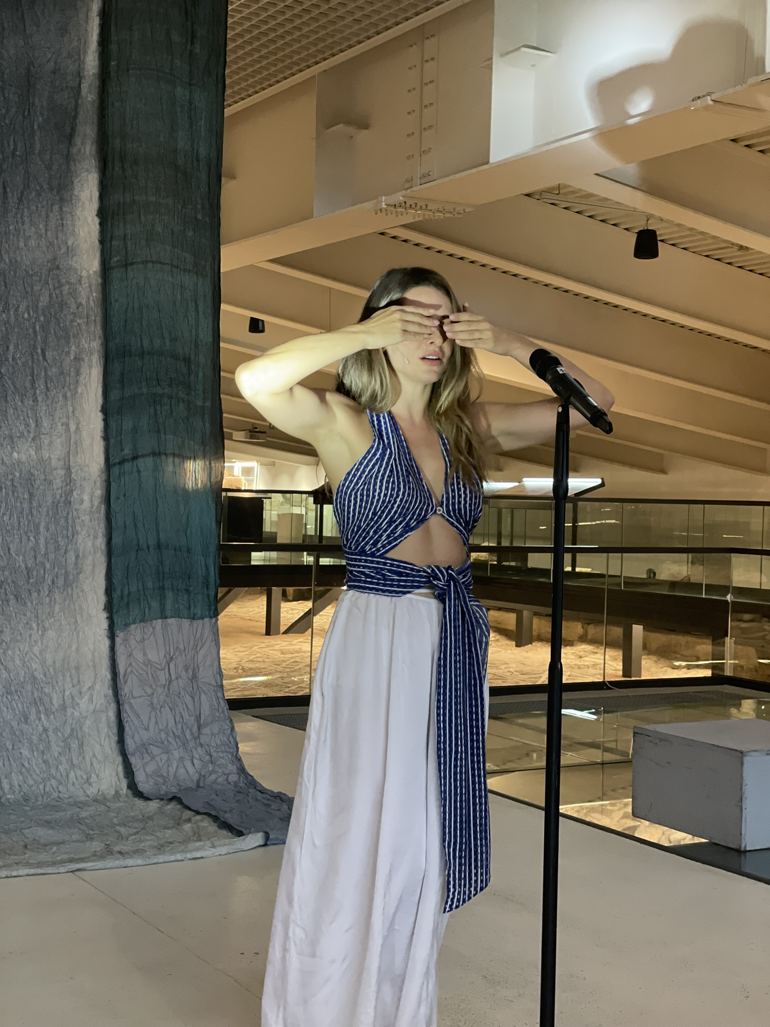 Η Βασιλική Τρουφάκου στην Ελένη αρχαιολογικό χώρο της Βασιλικής Επισκοπής