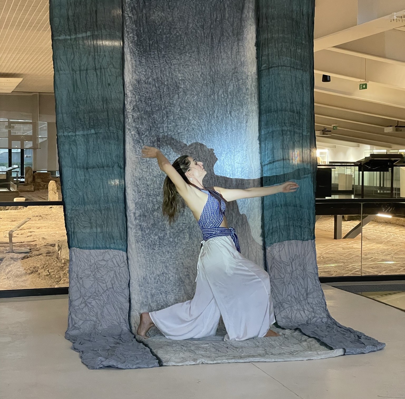 Η Βασιλική Τρουφάκου στην Ελένη αρχαιολογικό χώρο της Βασιλικής Επισκοπής