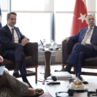 Κυβερνητικές πηγές: Προς συμφωνία με Τουρκία για το προσφυγικό