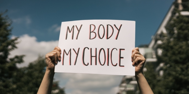 Αργεντινή: Χιλιάδες γυναίκες στους δρόμους για το δικαίωμα στην άμβλωση