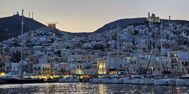 Πέντε νησιά ιδανικά και για το φθινόπωρο