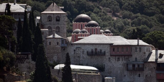 Άγιο Όρος: Μοναχός χτύπησε άλλο μοναχό και τον έστειλε στο νοσοκομείο