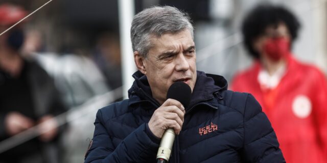 Αγοραστός: Δέχτηκε προπηλακισμό από κατοίκους της Καρδίτσας – Τον φυγάδευσε η αστυνομία