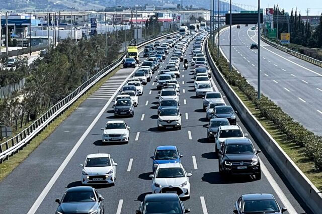 ΑΥΞΗΜΕΝΗ ΚΙΝΗΣΗ ΣΤΗΝ ΑΤΤΙΚΗ ΟΔΟ