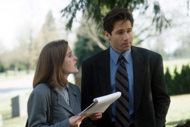 The X-Files: Τα μυστικά του ιστορικού, πρώτου επεισοδίου