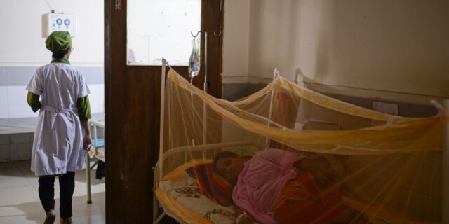 Μπαγκλαντές: Στη δίνη της χειρότερης επιδημίας δάγκειου πυρετού στην ιστορία