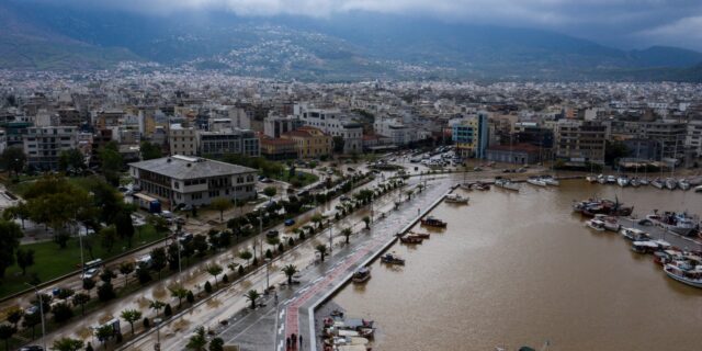 Βόλος: Ακατάλληλος για αλίευση ο Παγασητικός – Σε απόγνωση οι ψαράδες