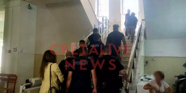 Κρήτη: Ξύλο έξω από το Κ.Υ. Μοιρών- Σηκώθηκε ακόμα και ο τραυματίας από το φορείο και συνεπλάκη εκ νέου