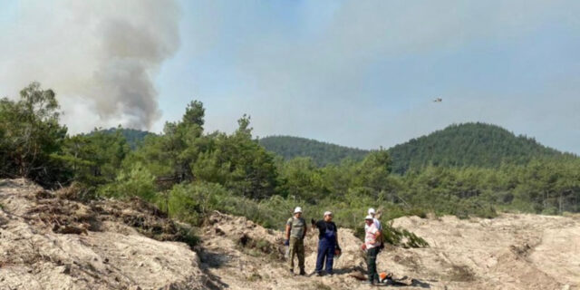 Φωτιά στον Έβρο: Μήνυμα 112 στη Λευκίμμη – Μάχη με τους ισχυρούς ανέμους σε τρία μέτωπα