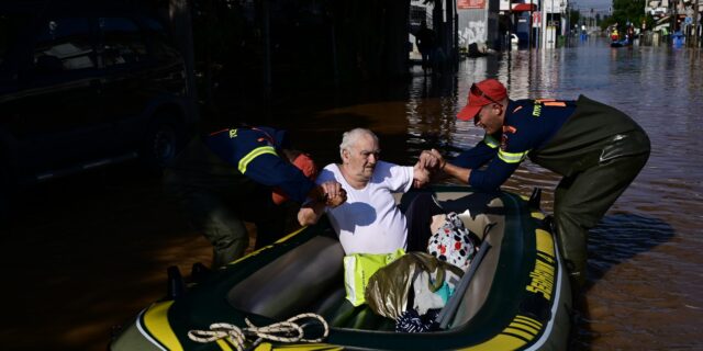 Κακοκαιρία: Συνολικά 4.543 διασώσεις – Πάνω από 10.700 οι κλήσεις στην Πυροσβεστική