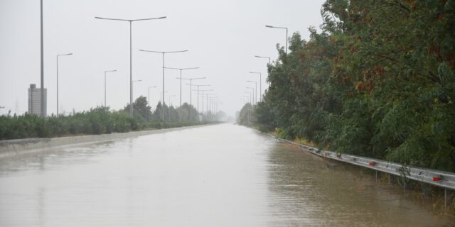 Εθνική Οδός Αθηνών-Θεσσαλονίκης: Άνοιξε μετά από πέντε ημέρες, μόνο για ΙΧ