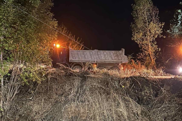 Θεσσαλία: Συνεχίστηκαν κατά τη διάρκεια της νύχτας οι εργασίες καθαρισμού και αποκατάστασης