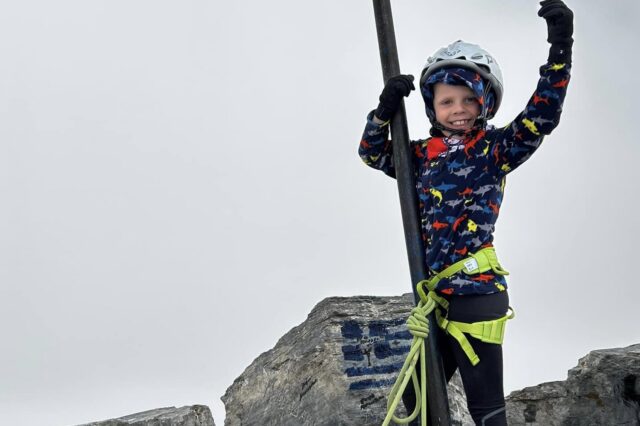 Όλυμπος: Ο 7χρονος Βρετανός που κατέκτησε την κορυφή και κατέρριψε ρεκόρ
