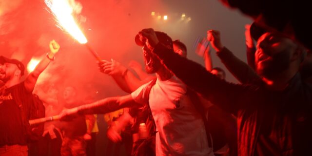 Θεσσαλονίκη: Συνελήφθη 32χρονος που άναψε πυρσούς κατά τη διάρκεια ποδοσφαιρικού αγώνα