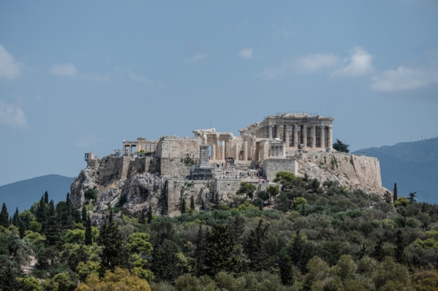 Η Ακρόπολη από μακριά