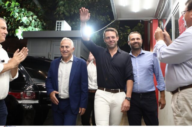 Αποστολάκης: Επαναφέρει τα σενάρια περί εισόδου του Στέφανου Κασσελάκη στη Βουλή