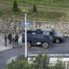 Ένοπλοι με καλυμμένα τα πρόσωπα άνδρες στο μοναστήρι του Μπάνισκο στο Κόσοβο