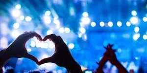 Τα iconic αρκουδάκια της Haribo φέρνουν fun και το πιο λαχταριστό candy bar στο 00s Party των LadyLike και OneMan